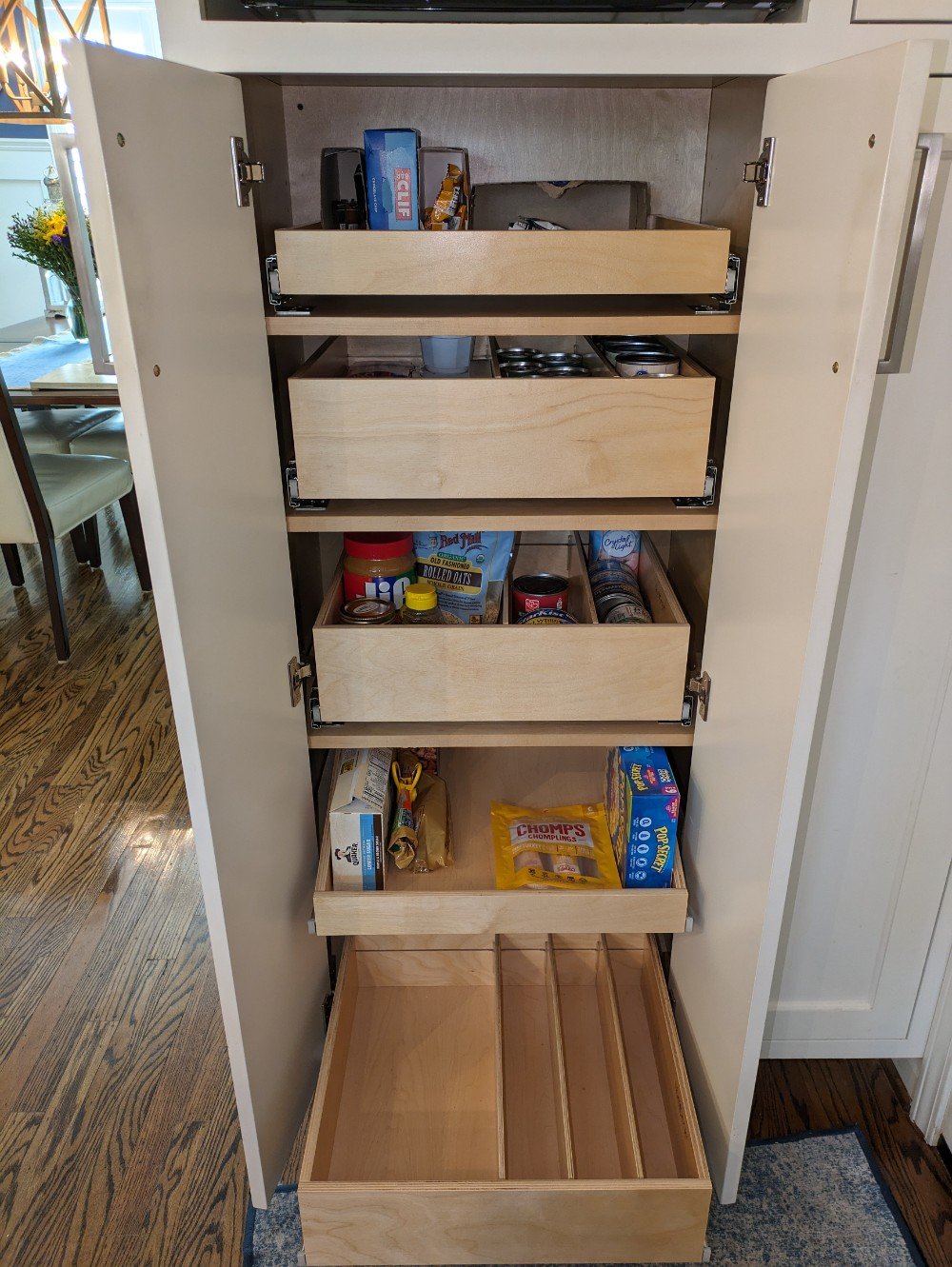Cabinet Pantry Revamp!