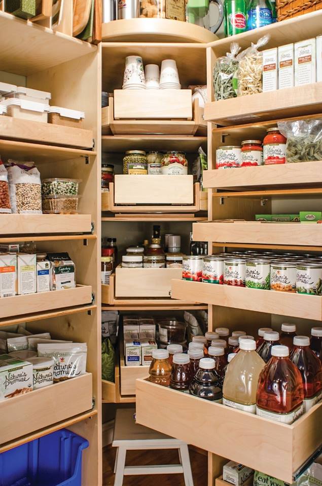 Corner Pantry