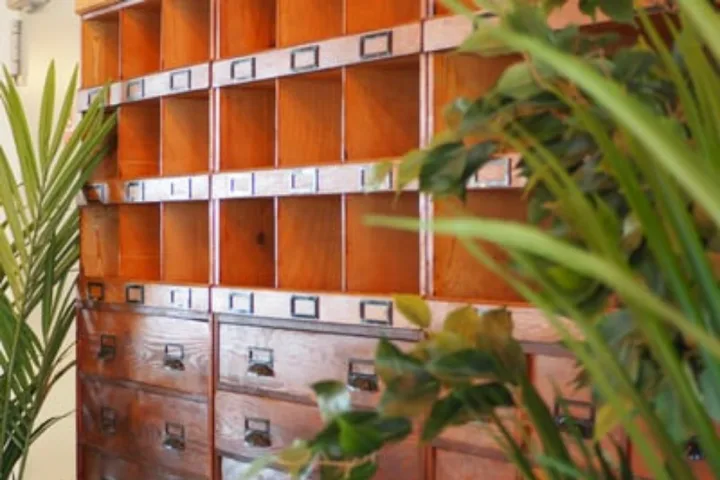 cubby, cubby storage, open storage